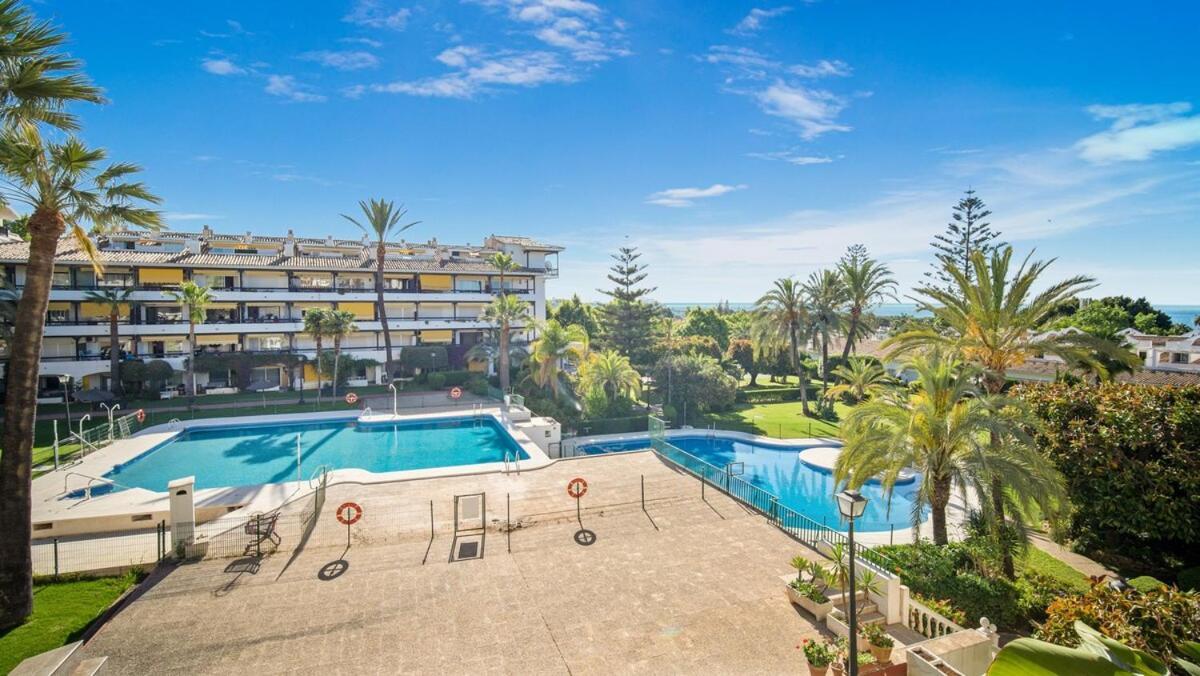Golden Mile Getaway, Garden View, Pool & Comfort Марбеля Екстериор снимка