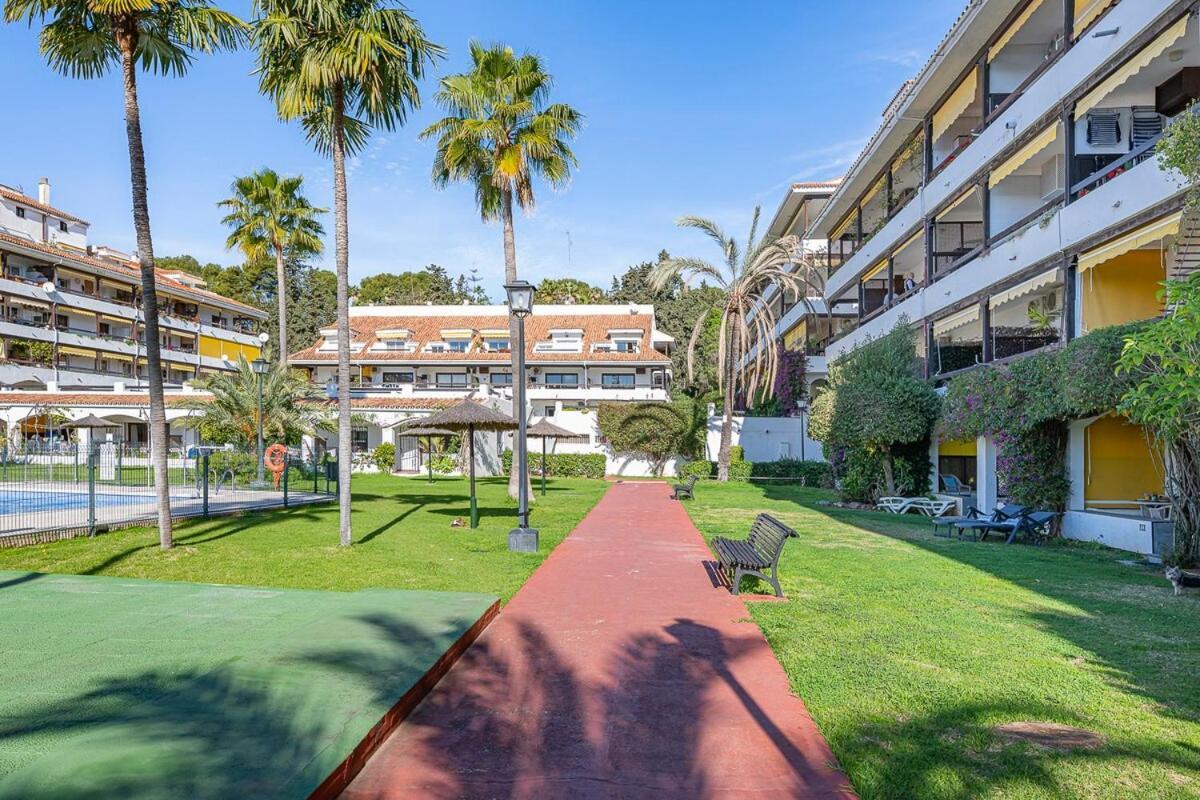 Golden Mile Getaway, Garden View, Pool & Comfort Марбеля Екстериор снимка