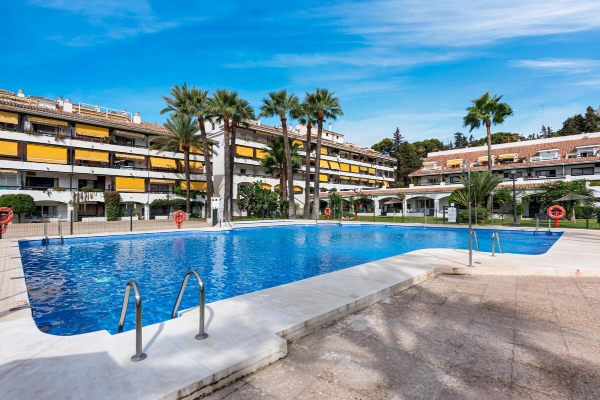 Golden Mile Getaway, Garden View, Pool & Comfort Марбеля Екстериор снимка